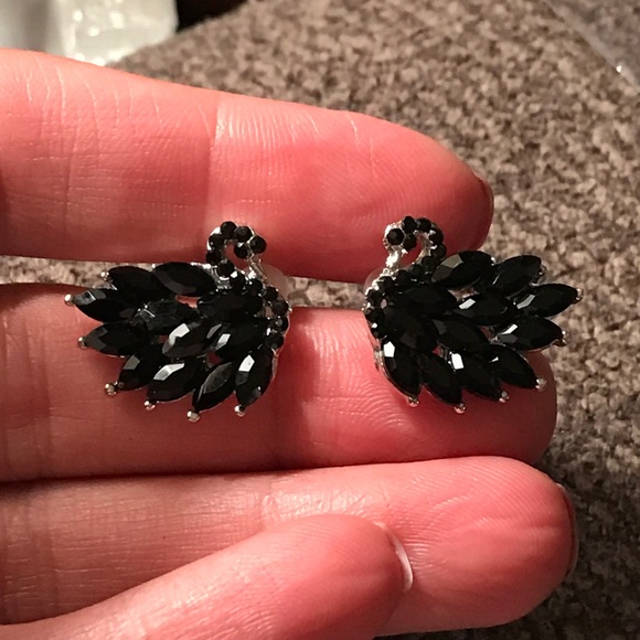 Beautiful 925 silver platedSWAN sapphire earrings - Picture 7 of 8